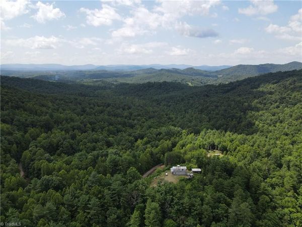 2668 Reedy Branch Road , Purlear, NC 28665