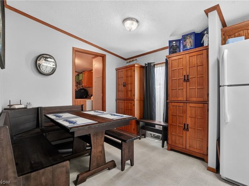 325 Britton Drive, Geneva, OH 44041 Photo 11