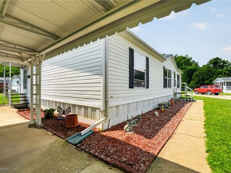 325 Britton Drive, Geneva, OH 44041 Photo 6