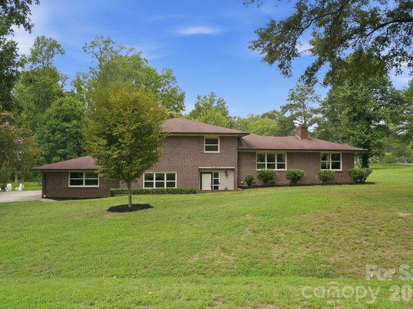 181 Woodlynn Drive, Charlotte, NC 28214