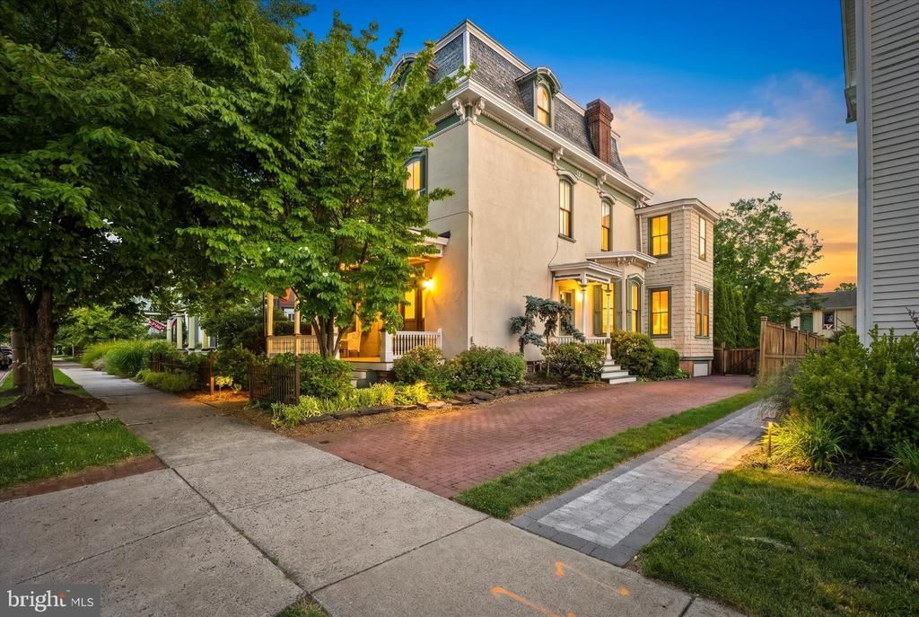 204 E WASHINGTON AVENUE , NEWTOWN, PA 18940