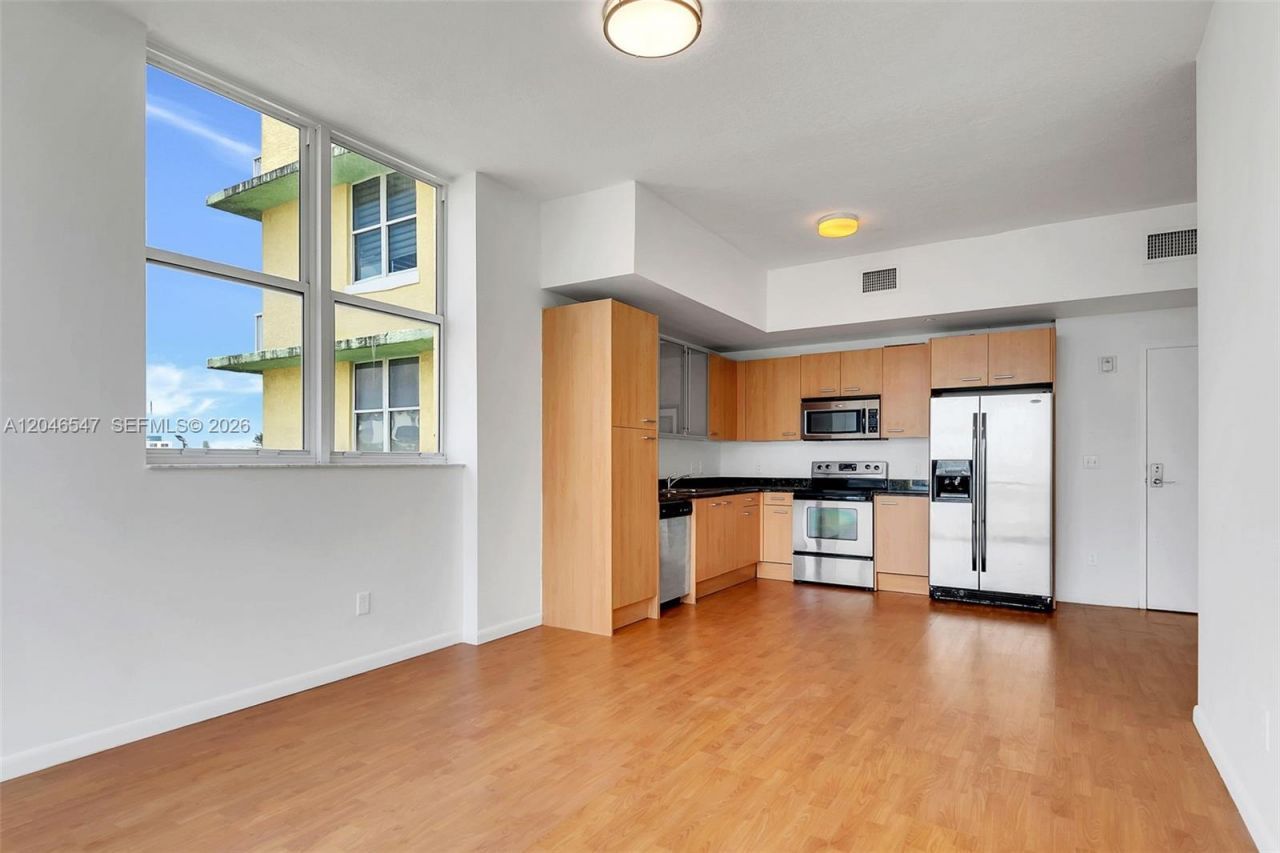1350 NW 8th Ct , Unit B1-5, Miami, FL 33136 Photo