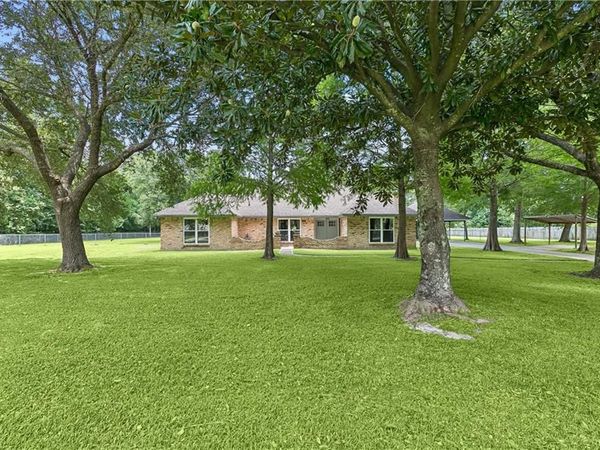 102 LYNN Drive, Slidell, LA 70461