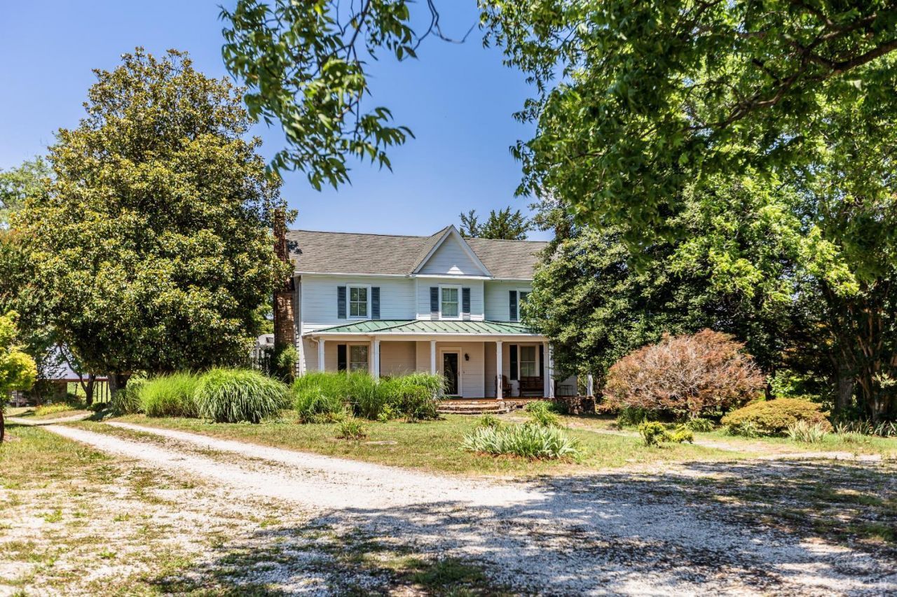 7655 Hat Creek Road, Brookneal, VA 24528