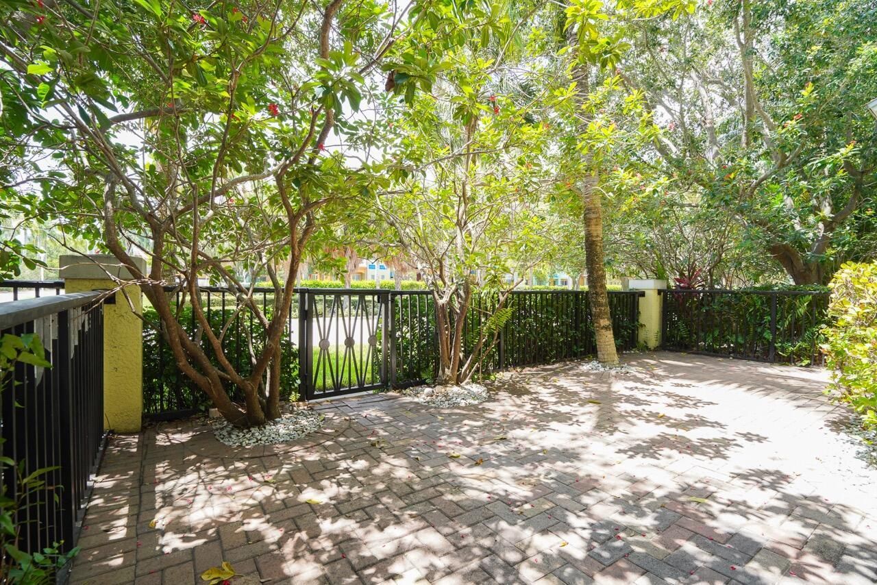214 S Latitude Circle, Delray Beach, FL 33483 Photo