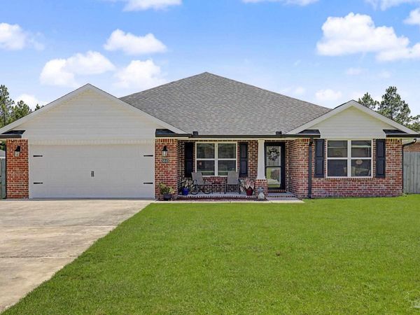 5643 Burr St, Milton, FL 32570