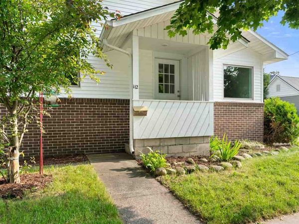 112 Fulton Street, Petoskey, MI 49770