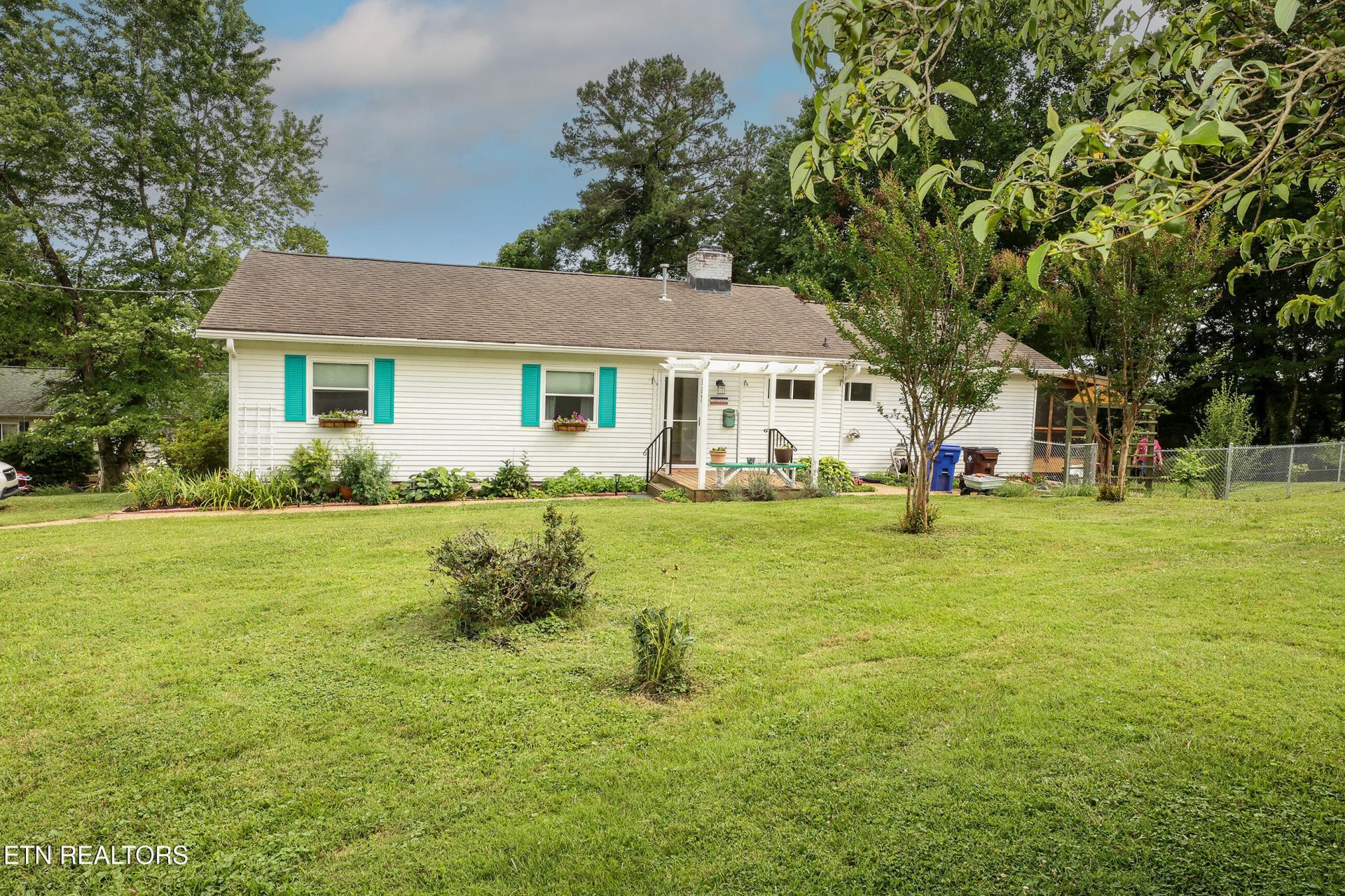 117 Tabor Rd, Oak Ridge, TN 37830 Main Photo