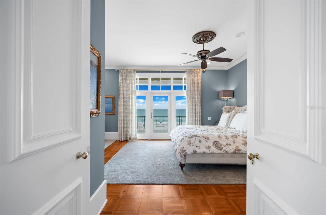 810 Eldorado Avenue, Clearwater Beach, FL 33767 Photo