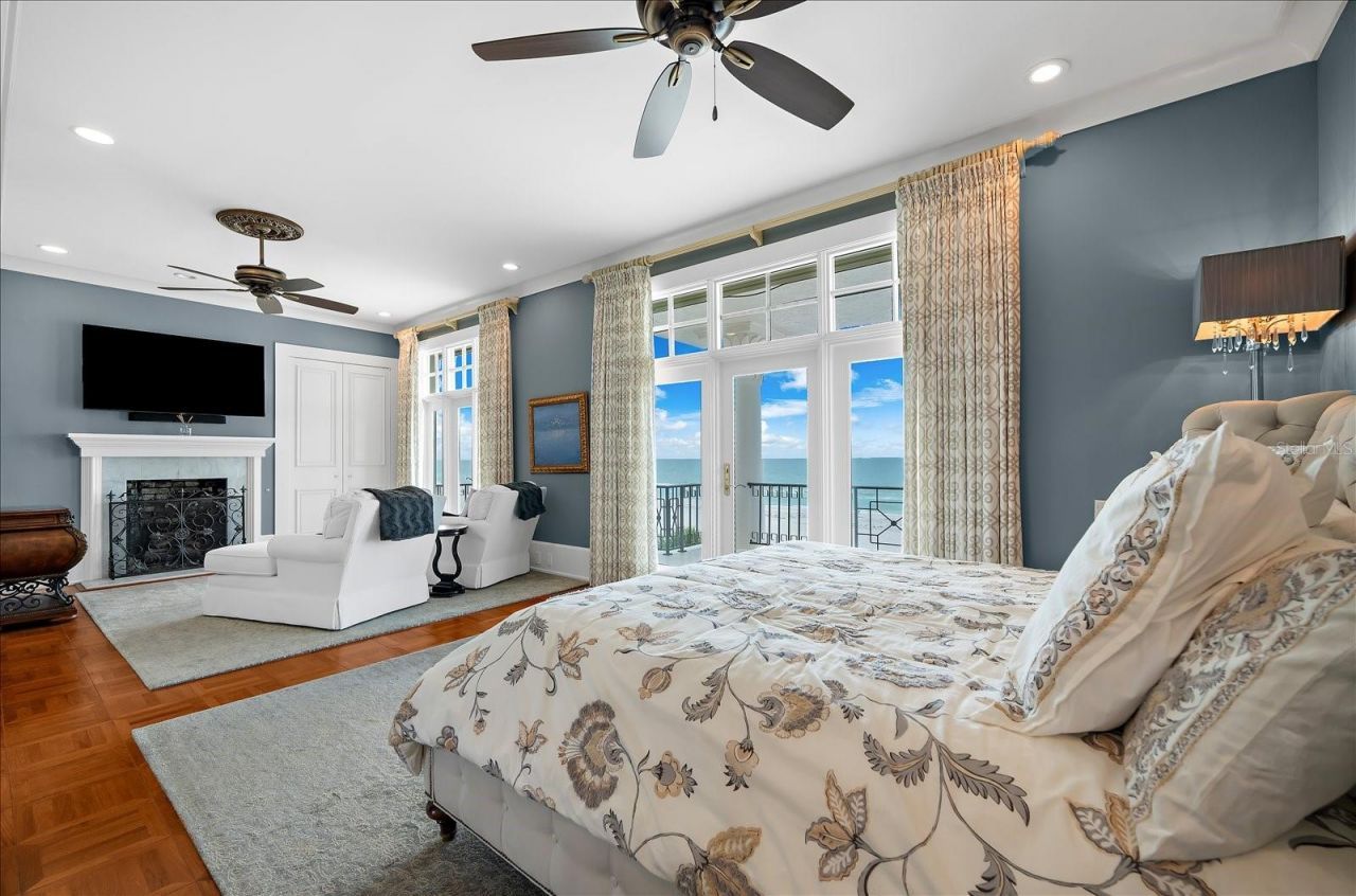810 Eldorado Avenue, Clearwater Beach, FL 33767 Photo