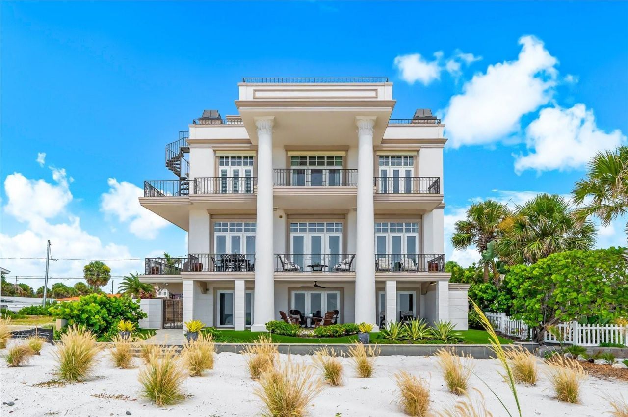 810 Eldorado Avenue, Clearwater Beach, FL 33767 Photo