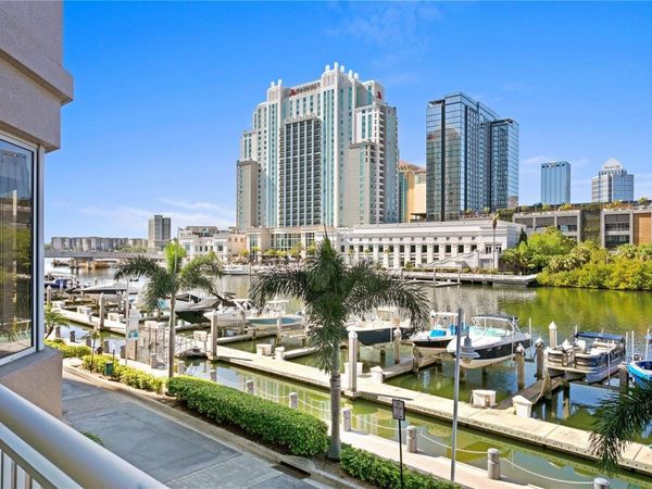371 CHANNELSIDE WALK WAY , Unit 17, TAMPA, FL 33602