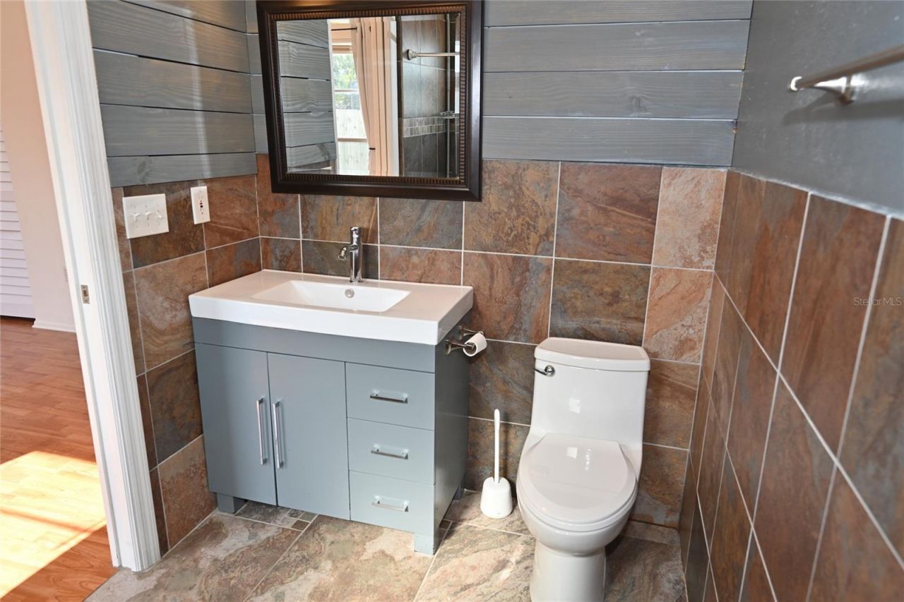 6524 Mauna Loa Boulevard, Sarasota, FL 34241 Photo