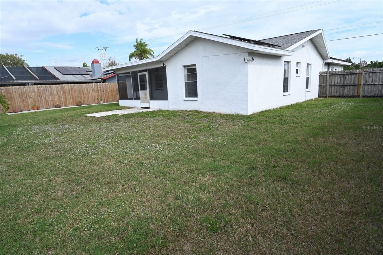 6524 Mauna Loa Boulevard, Sarasota, FL 34241 Photo