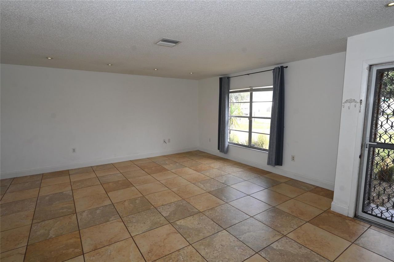 6524 Mauna Loa Boulevard, Sarasota, FL 34241 Photo