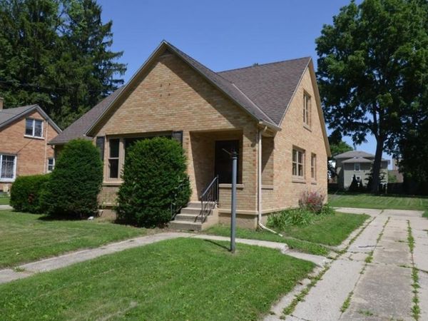 956 W Conger STREET, Whitewater, WI 53190