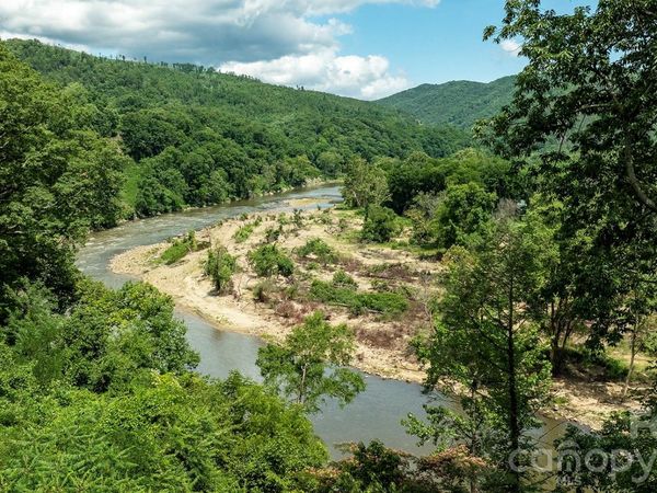 821 River Road, Hot Springs, NC 28743