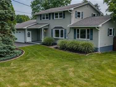 7640 Merritt Drive, Baldwinsville, NY 13027