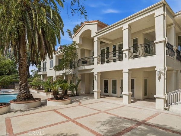 1852 La Loma, North Tustin, CA 92705