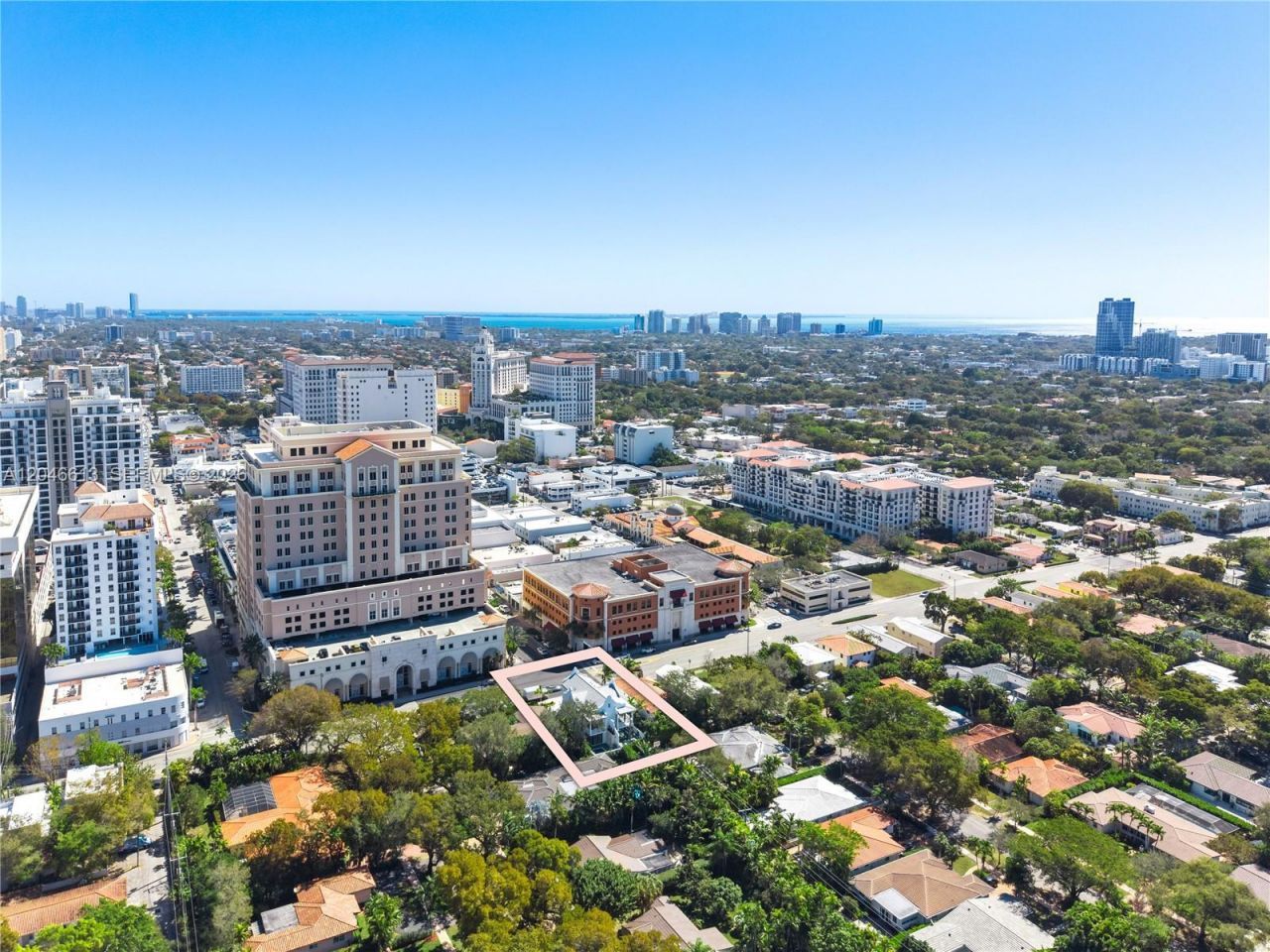 2710 S Le Jeune Rd, Coral Gables, FL 33134 Photo