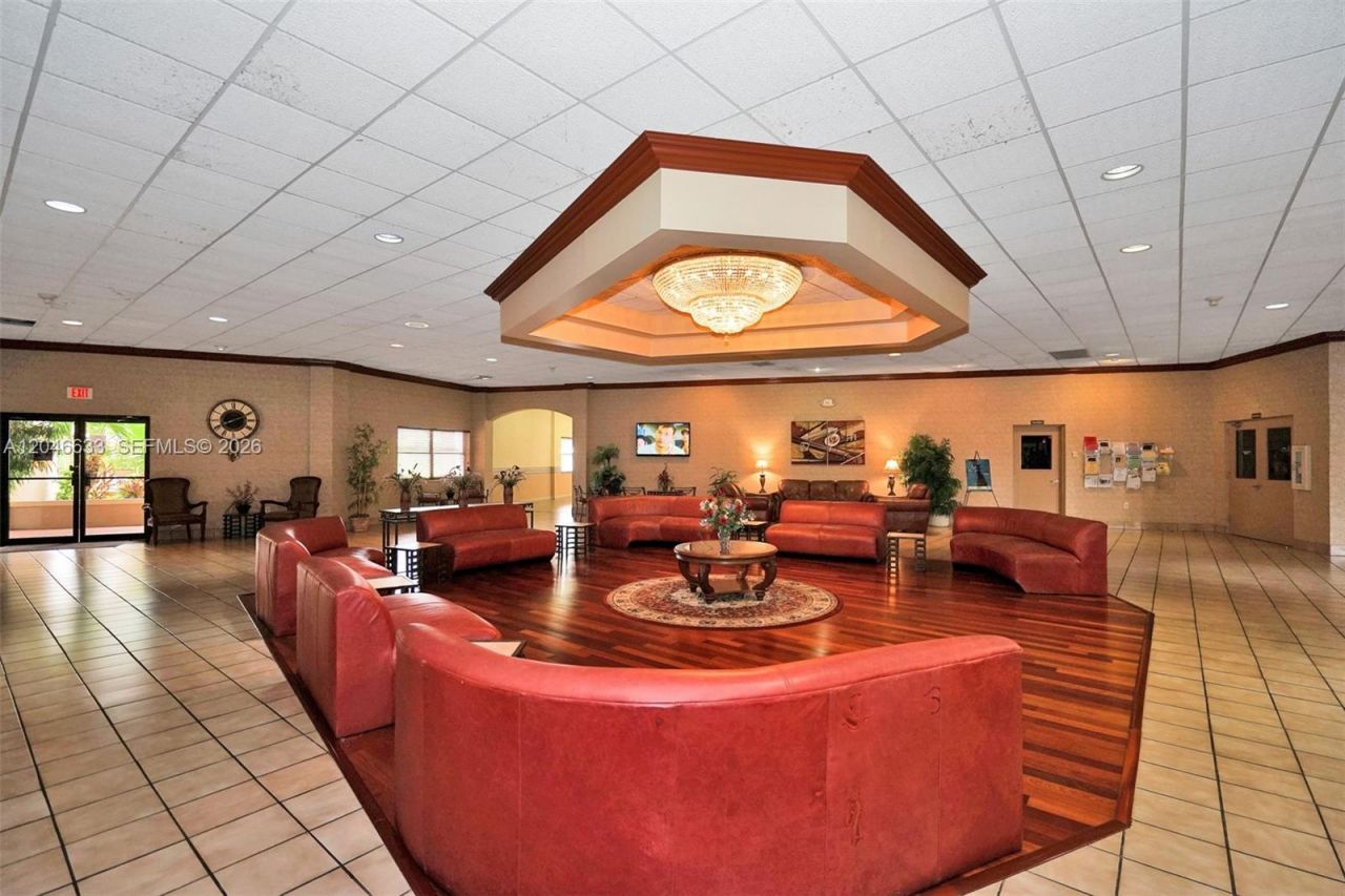 369 Lakeview Dr, Unit 203, Weston, FL 33326 Photo