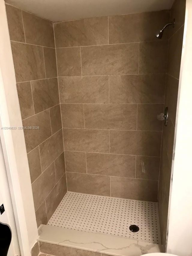 369 Lakeview Dr, Unit 203, Weston, FL 33326 Photo