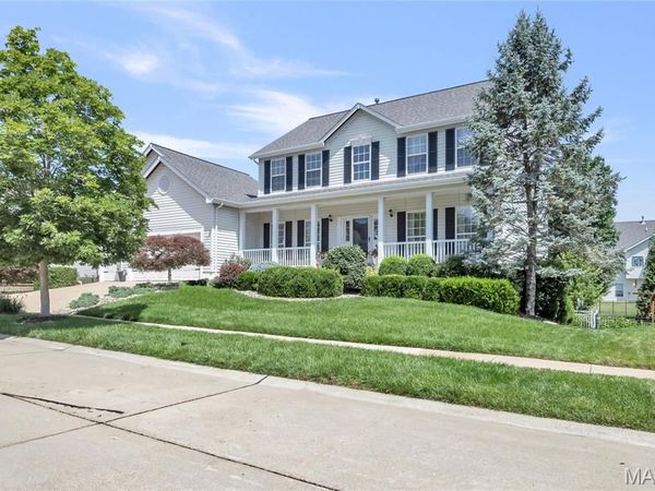 731 Castle Pines Drive, Ballwin, MO 63021