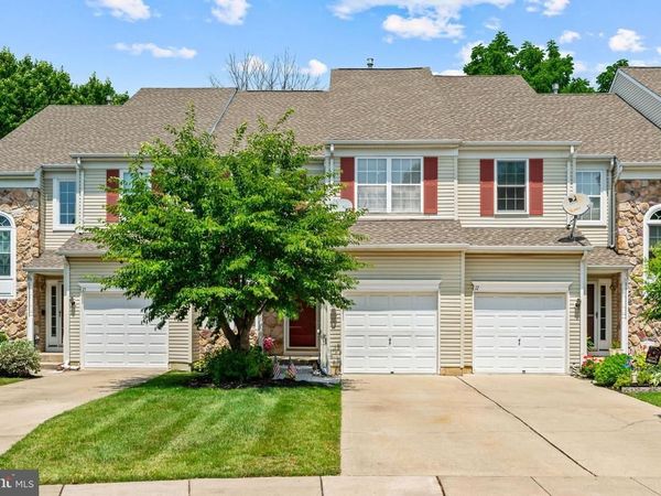 16 OXFORD COURT, BORDENTOWN, NJ 08505