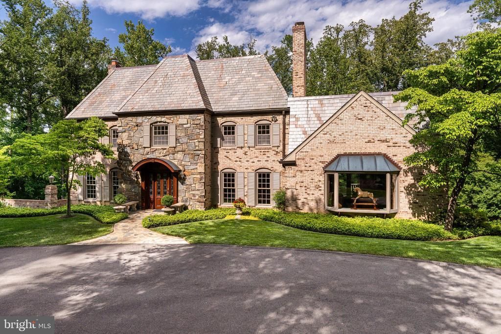 7018 GREEN OAK DRIVE , MCLEAN, VA 22101