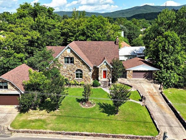 705 Church Avenue , Mena, AR 71953