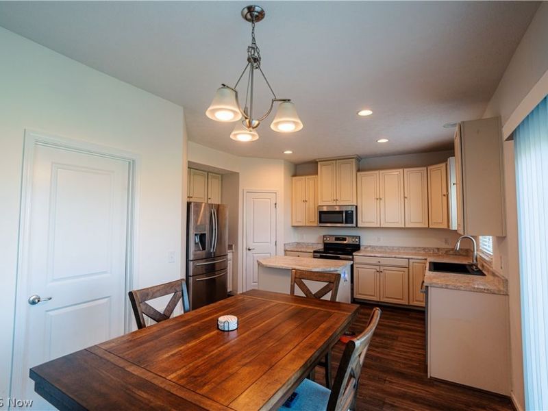 6534 Wisteria Lane, Medina, OH 44256 Photo 8
