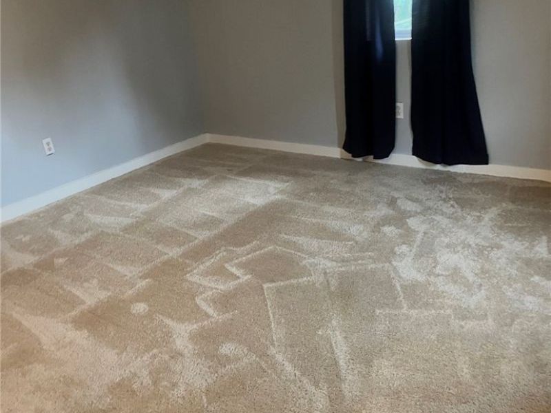 313 W 3rd Street, Uhrichsville, OH 44683 Photo 7