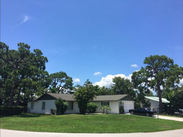 8842 SE Sandcastle Circle, Hobe Sound, FL 33455