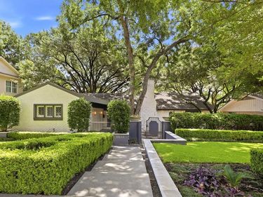 9544 Crestedge Drive, Dallas, TX 75238