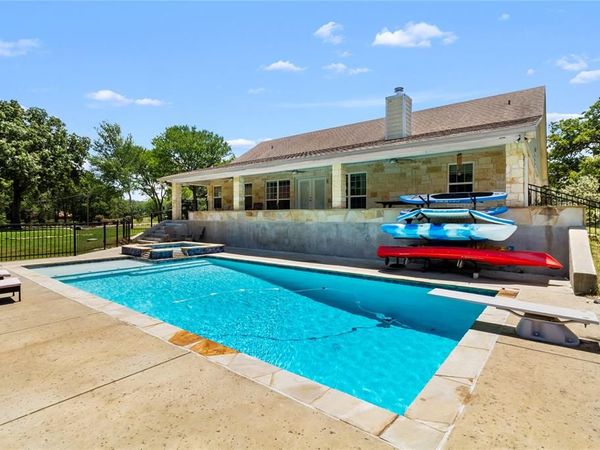 151 Tall Oaks, Streetman, TX 75859