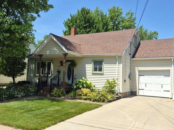 1011 W PARK STREET, Marshfield, WI 54449