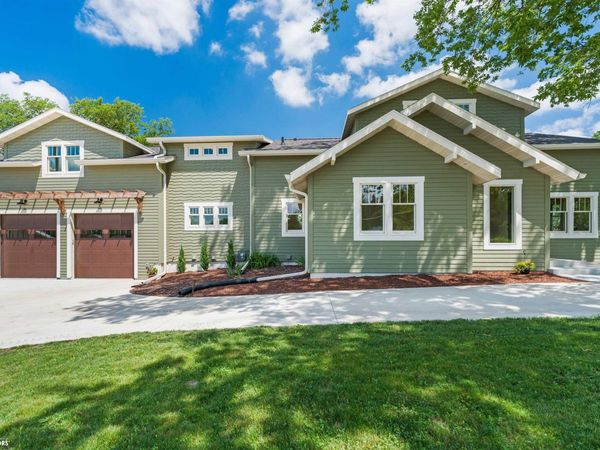 710 Park Avenue, Iowa Falls, IA 50126