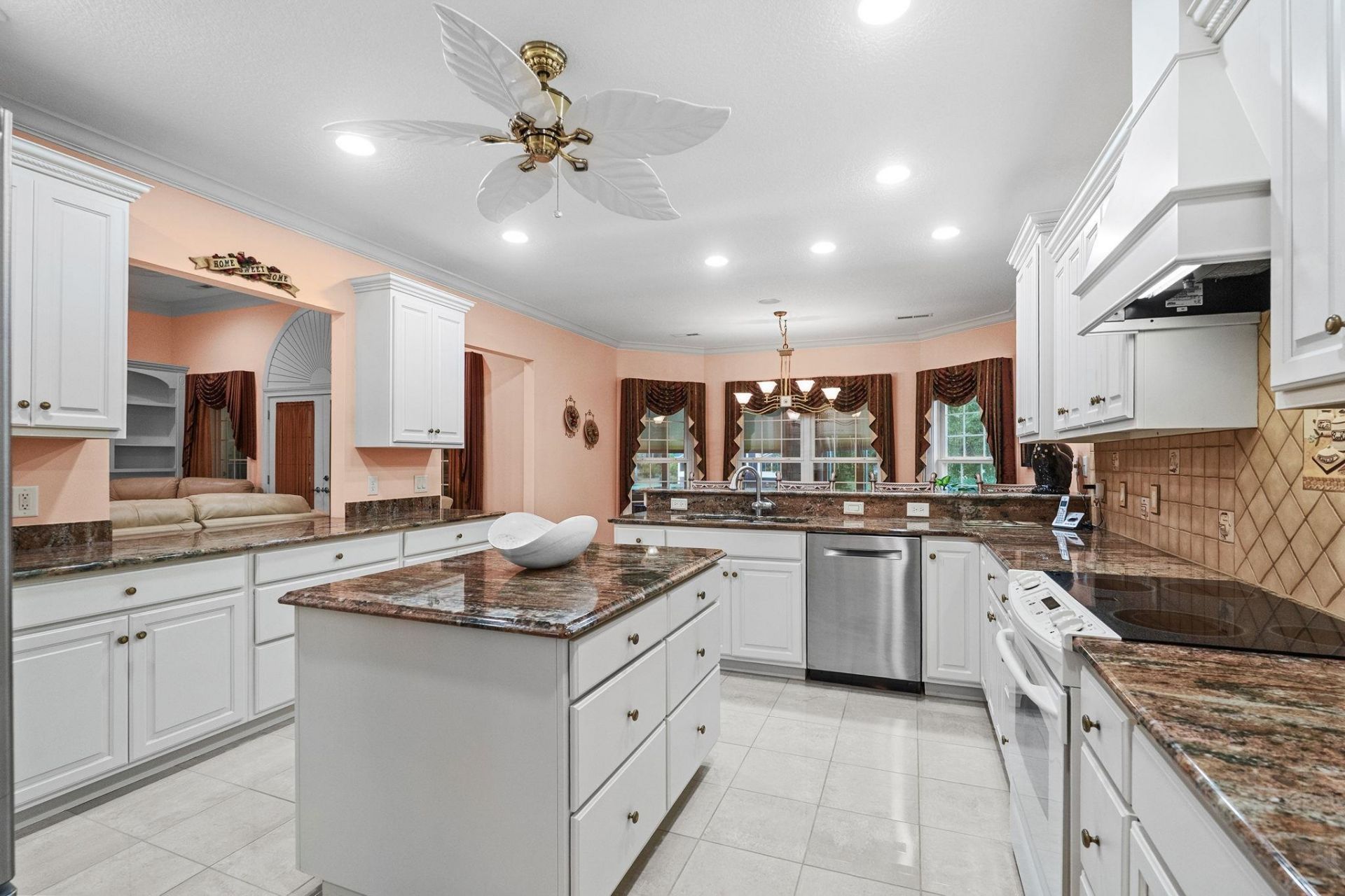 3115 Hermitage Dr. Photo 17