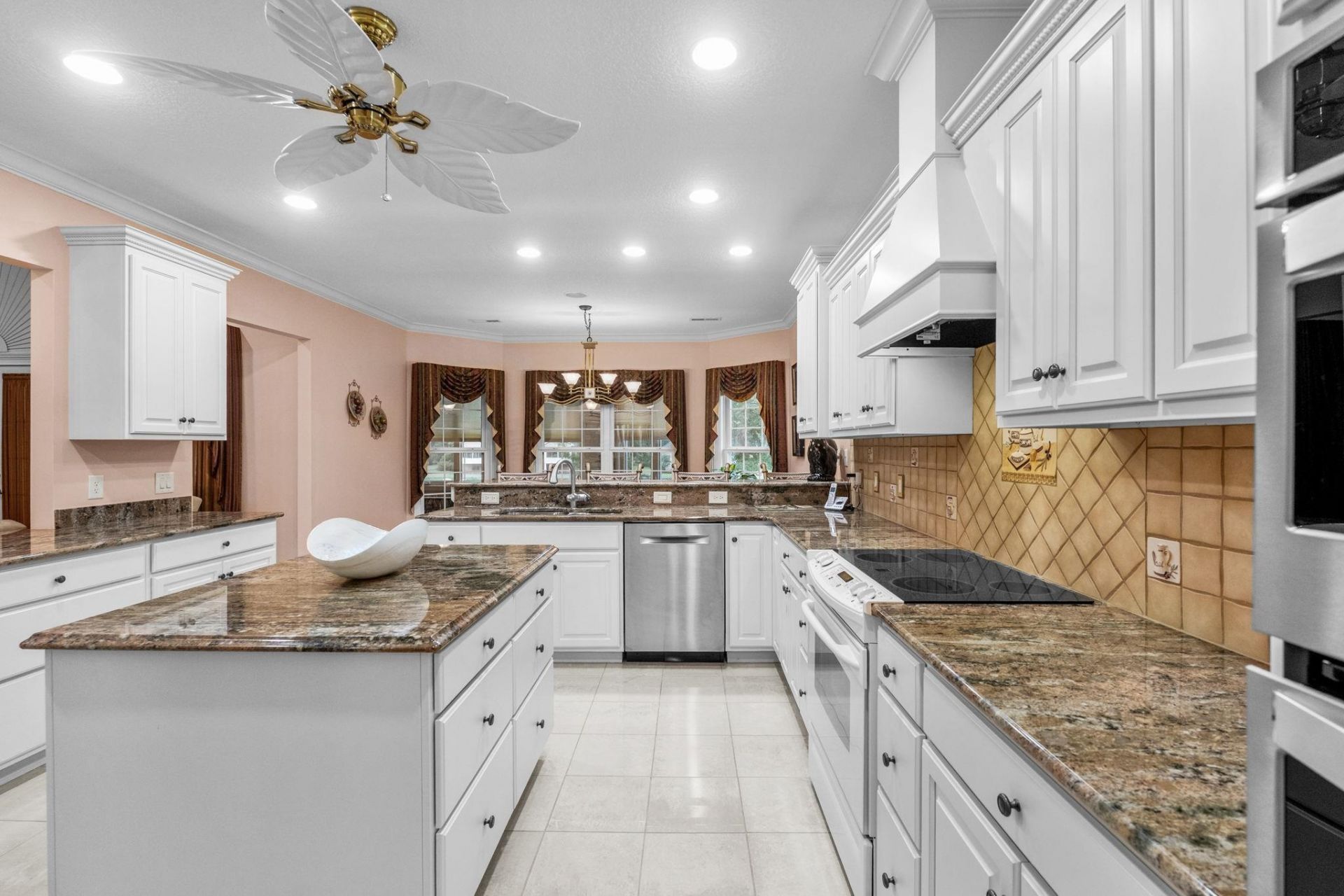 3115 Hermitage Dr. Photo 23