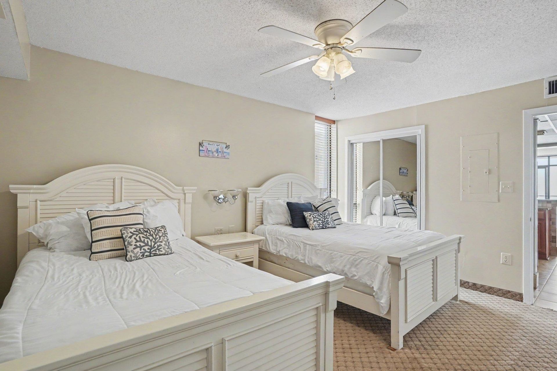 9550 Shore Dr.  Photo 14