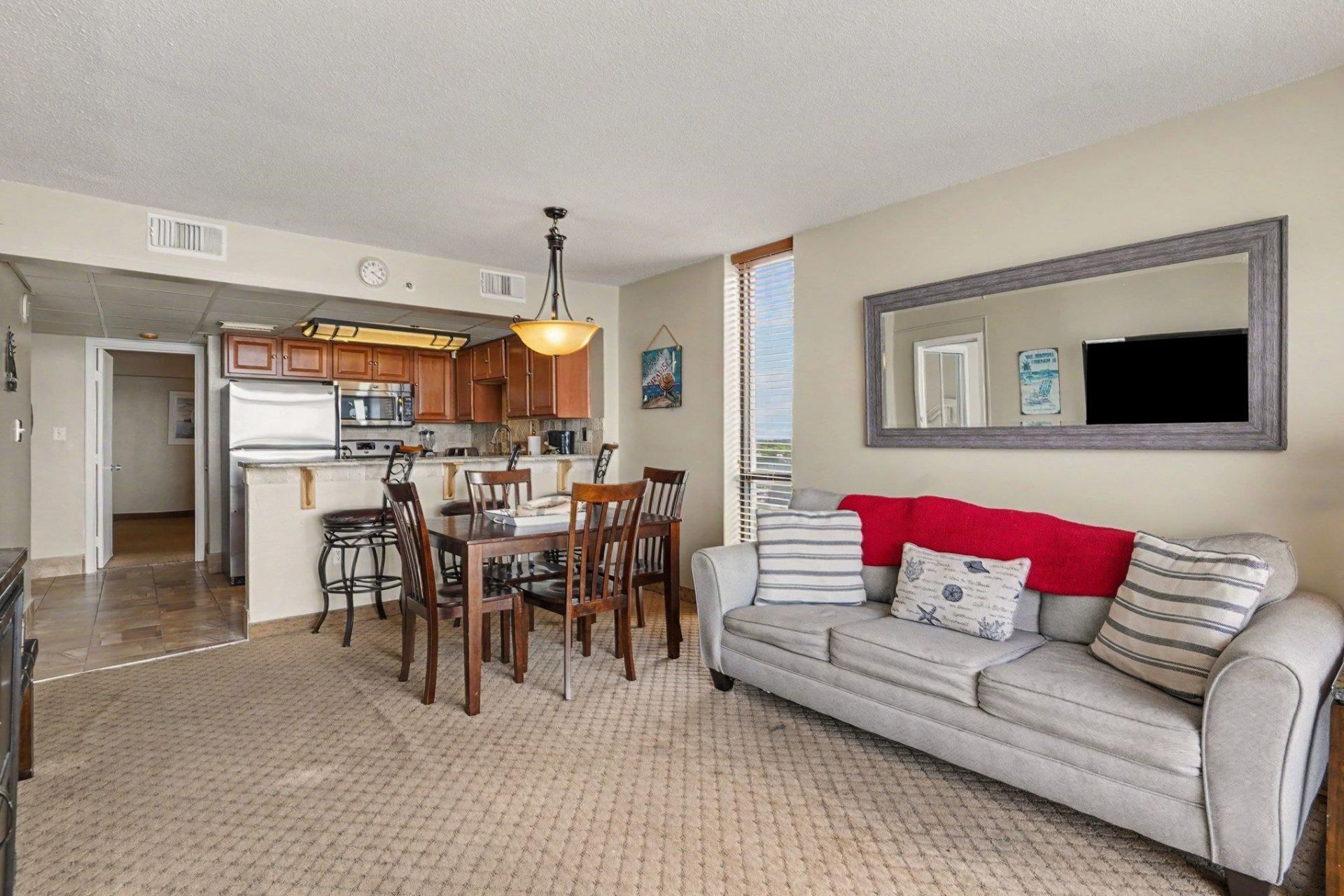9550 Shore Dr.  Photo 4