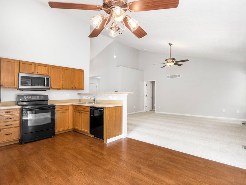 4481 Glenwood Spring Court, Columbus, OH 43228 Photo 10