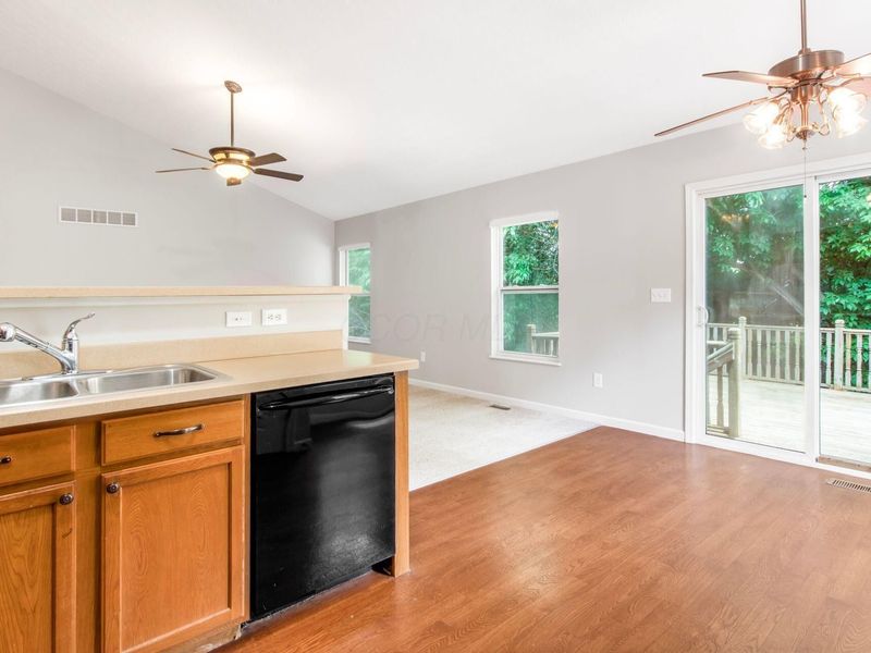 4481 Glenwood Spring Court, Columbus, OH 43228 Photo 12