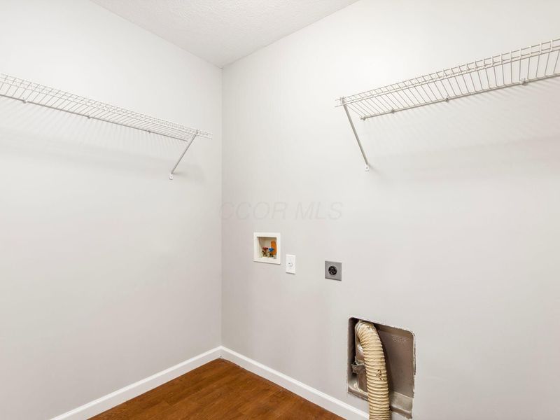 4481 Glenwood Spring Court, Columbus, OH 43228 Photo 24