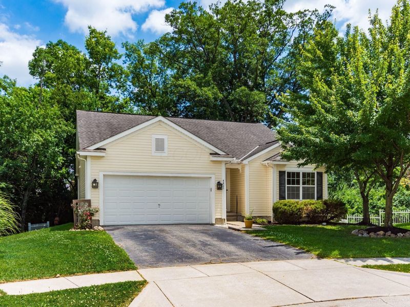 4481 Glenwood Spring Court, Columbus, OH 43228 Photo 4