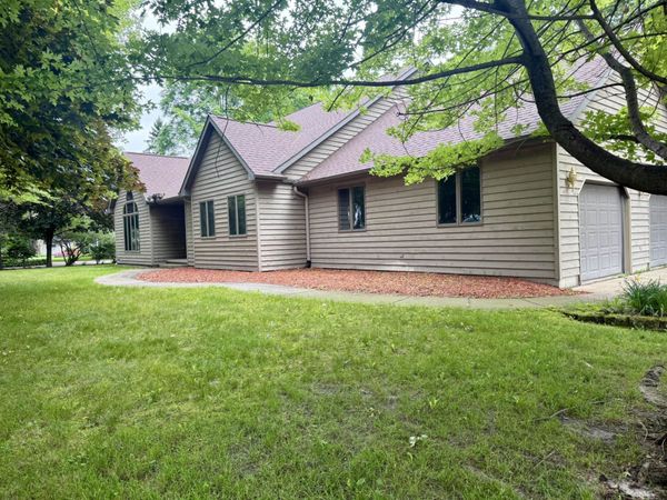 1020 Lakeside Drive, Tomah, WI 54660