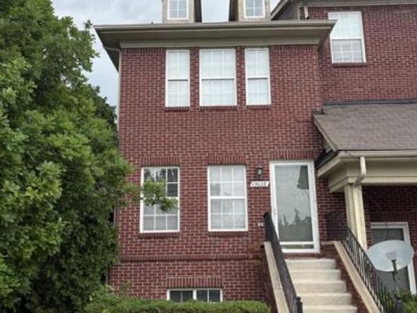 15628 Stone Crossing Drive, Southfield, MI 48075