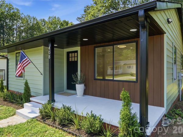 408 Rhyne Street , Stanley, NC 28164
