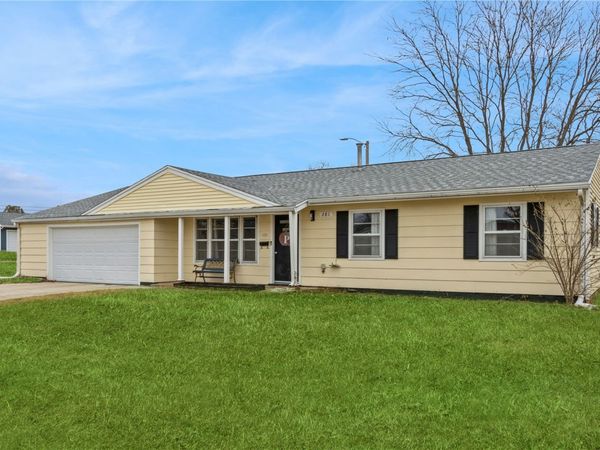 281 Jacolyn Drive NW, Cedar Rapids, IA 52405