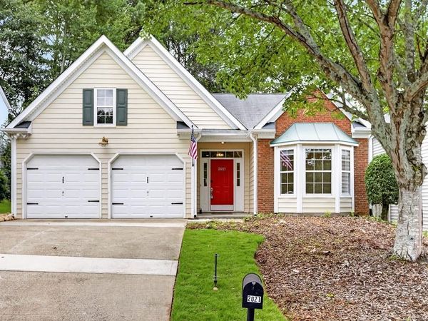 2021 Crestview Way, Woodstock, GA 30188